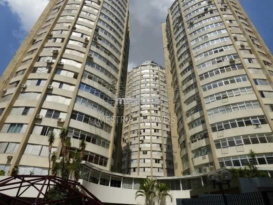 Foto 1 de Apartamento com 3 Quartos à venda, 178m² em Jardim Europa, São Paulo