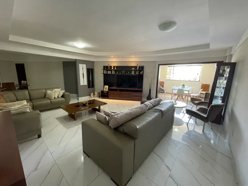 Foto 1 de Apartamento com 4 Quartos à venda, 210m² em Tirol, Natal