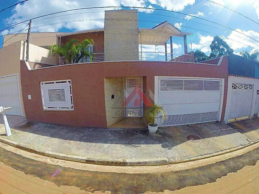 Foto 1 de Sobrado com 3 Quartos à venda, 258m² em Jardim Santos, Suzano