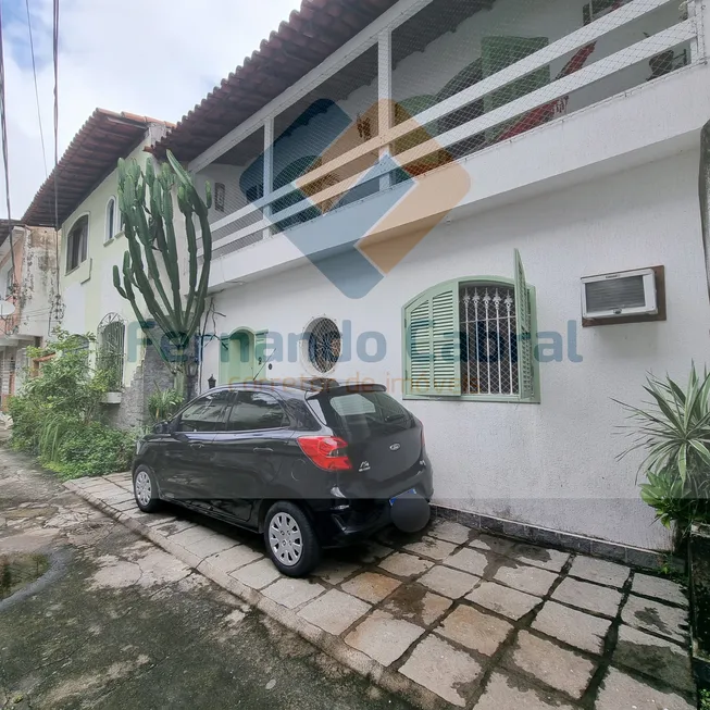 Foto 1 de Casa com 4 Quartos à venda, 180m² em Santa Rosa, Niterói