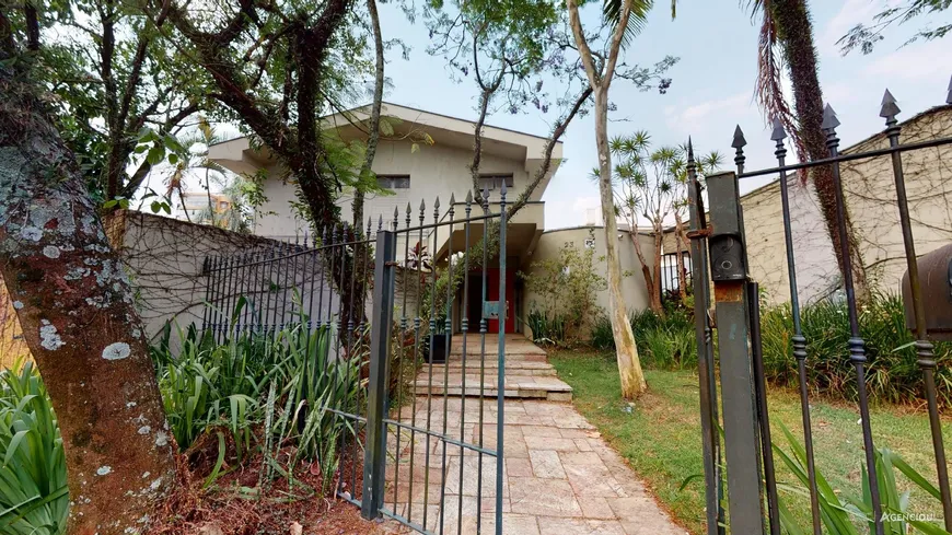 Foto 1 de Casa com 7 Quartos à venda, 380m² em Vila Madalena, São Paulo