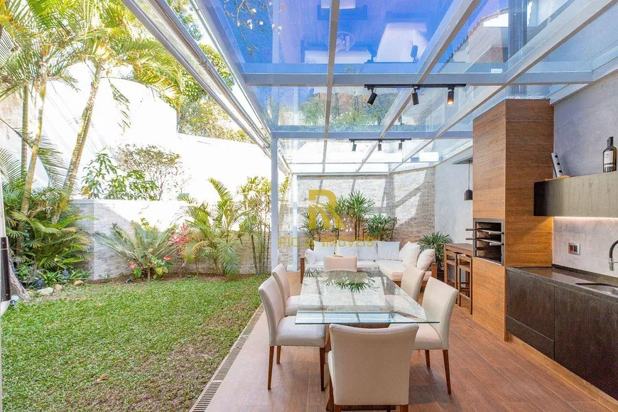 Foto 1 de Casa com 4 Quartos à venda, 251m² em Alto Da Boa Vista, São Paulo