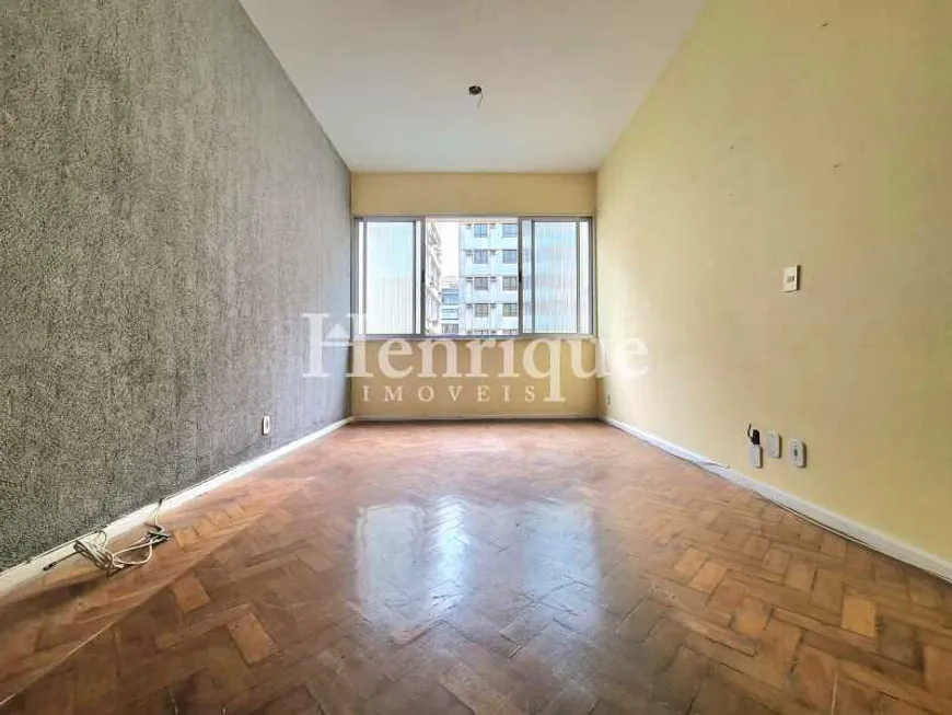 Foto 1 de Apartamento com 2 Quartos à venda, 70m² em Copacabana, Rio de Janeiro