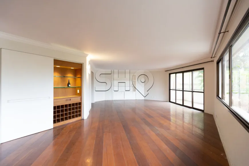 Foto 1 de Apartamento com 4 Quartos à venda, 390m² em Pacaembu, São Paulo