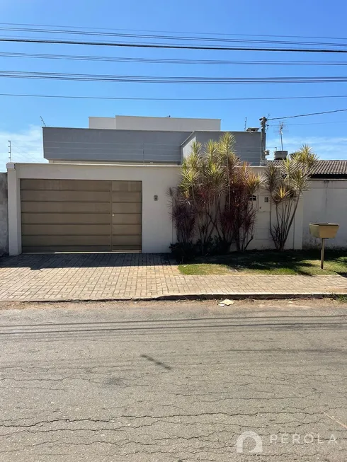 Foto 1 de Casa com 3 Quartos à venda, 130m² em Jardim Mariliza, Goiânia
