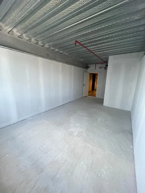 Foto 1 de Sala Comercial para venda ou aluguel, 28m² em Centro, Rio de Janeiro