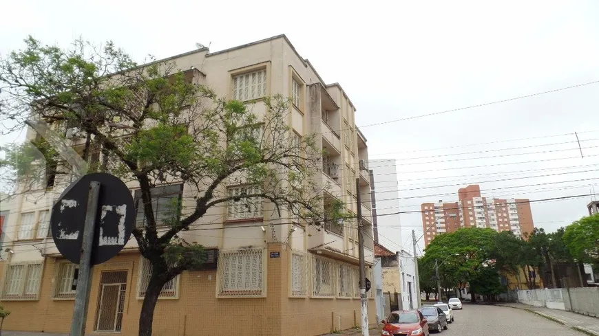 Foto 1 de Apartamento com 3 Quartos à venda, 110m² em Farroupilha, Porto Alegre