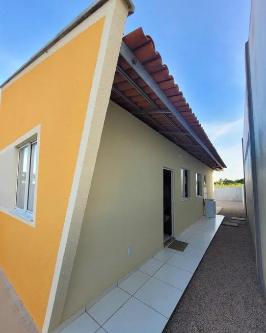 Foto 1 de Casa com 2 Quartos à venda, 50m² em Gereraú, Itaitinga