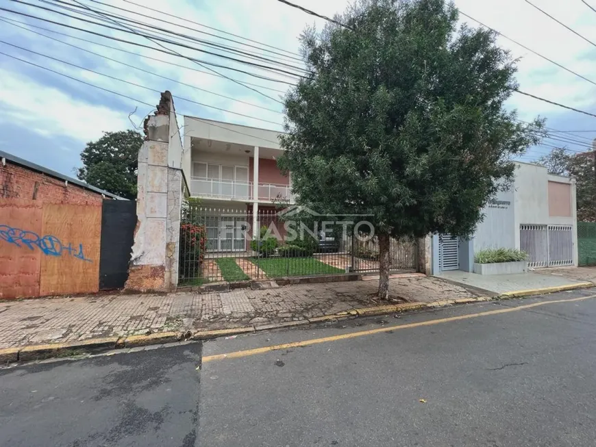 Foto 1 de Casa com 4 Quartos para alugar, 353m² em Centro, Piracicaba