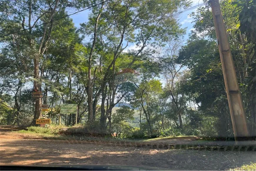 Foto 1 de Lote/Terreno à venda, 2005m² em Araras, Petrópolis