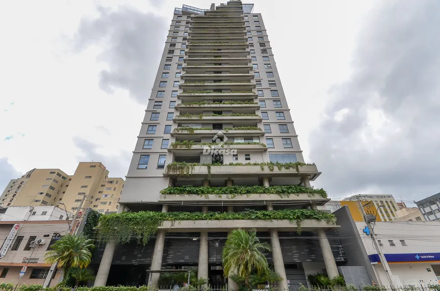 Foto 1 de Apartamento com 3 Quartos para alugar, 107m² em Centro, Curitiba