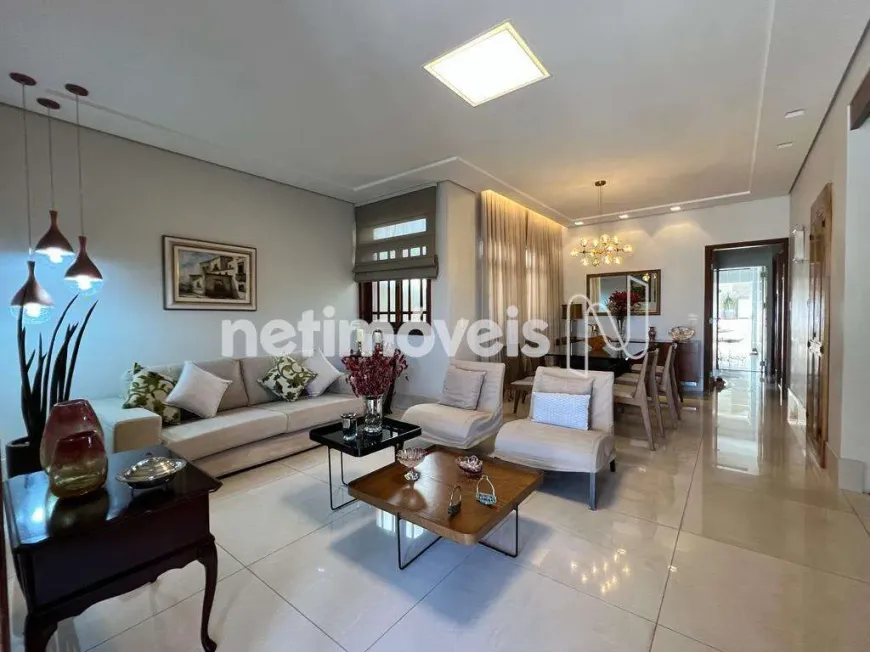 Foto 1 de Casa com 4 Quartos à venda, 243m² em Barroca, Belo Horizonte