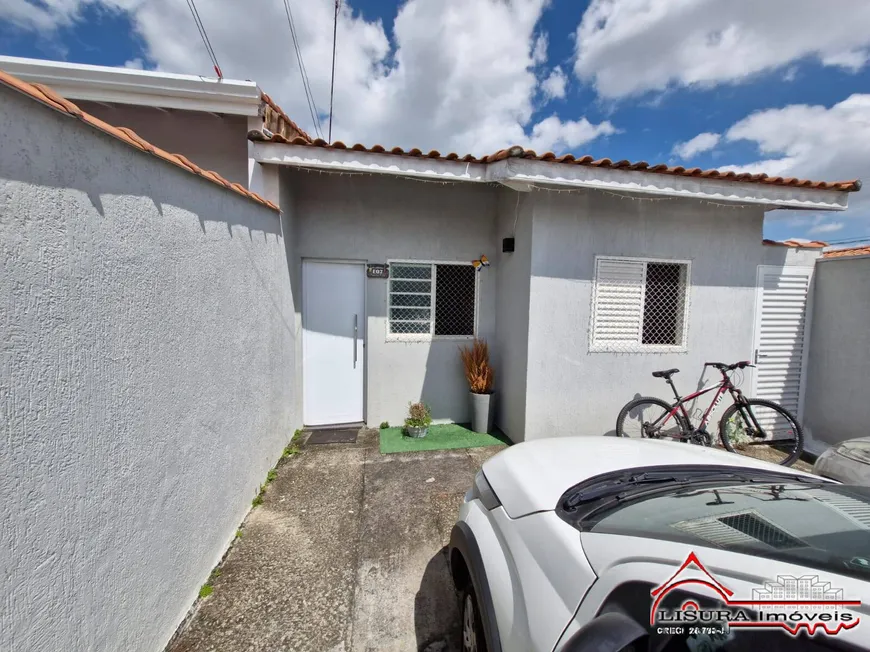 Foto 1 de Casa de Condomínio com 2 Quartos à venda, 100m² em Jardim Maria Amelia, Jacareí