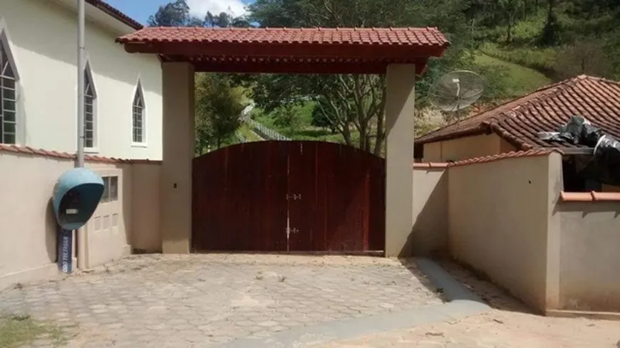 Foto 1 de Fazenda/Sítio com 3 Quartos à venda, 12000m² em Zona Rural, Delfim Moreira