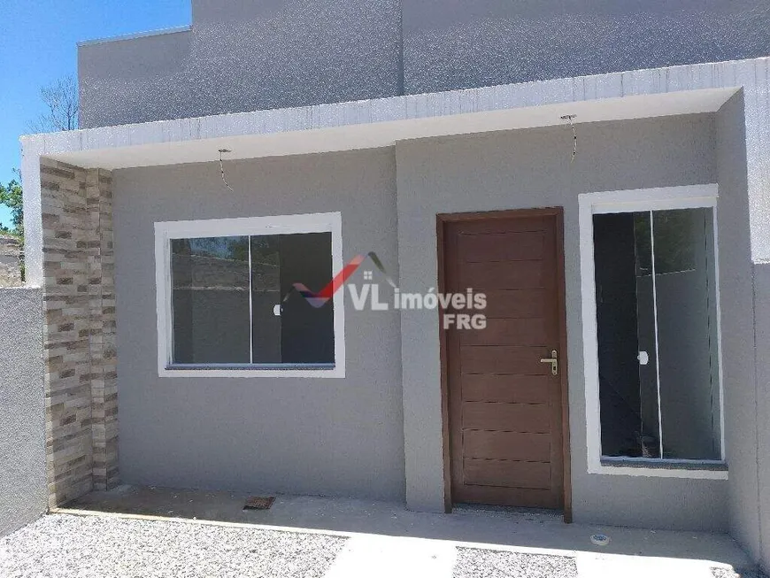 Foto 1 de Casa com 2 Quartos à venda, 43m² em Saint Etiene, Matinhos