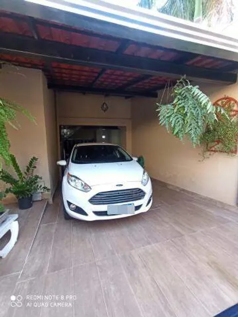 Foto 1 de Sobrado com 3 Quartos à venda, 500m² em Cidade Jardim, Uberlândia