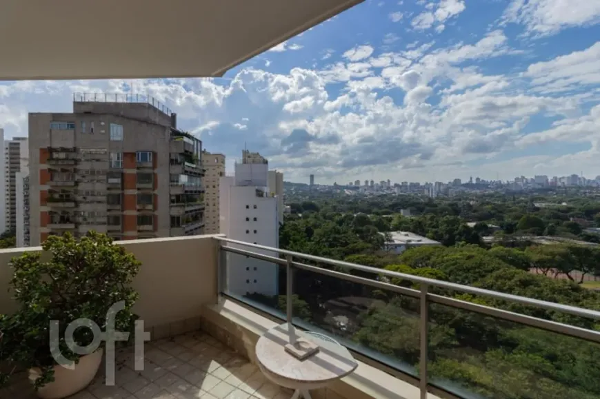 Foto 1 de Apartamento com 4 Quartos à venda, 187m² em Alto de Pinheiros, São Paulo