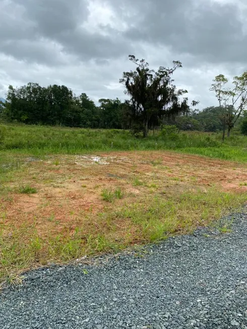 Foto 1 de Lote/Terreno à venda, 400m² em , Guaramirim