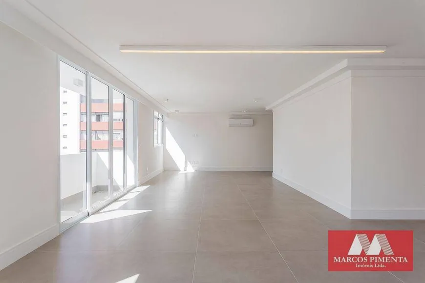 Foto 1 de Apartamento com 3 Quartos à venda, 258m² em Jardim Paulista, São Paulo
