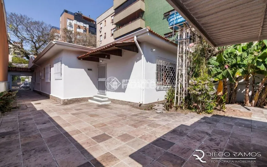 Foto 1 de Casa com 3 Quartos à venda, 210m² em São João, Porto Alegre