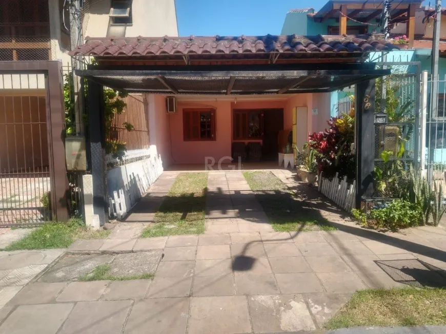 Foto 1 de Casa com 2 Quartos à venda, 81m² em Aberta dos Morros, Porto Alegre