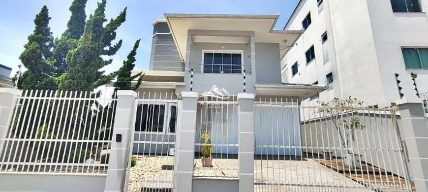 Foto 1 de Sobrado com 3 Quartos à venda, 160m² em Pagani, Palhoça