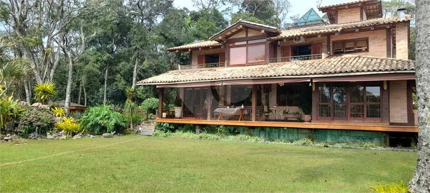 Foto 1 de Casa de Condomínio com 3 Quartos à venda, 250m² em Caraguata, Mairiporã