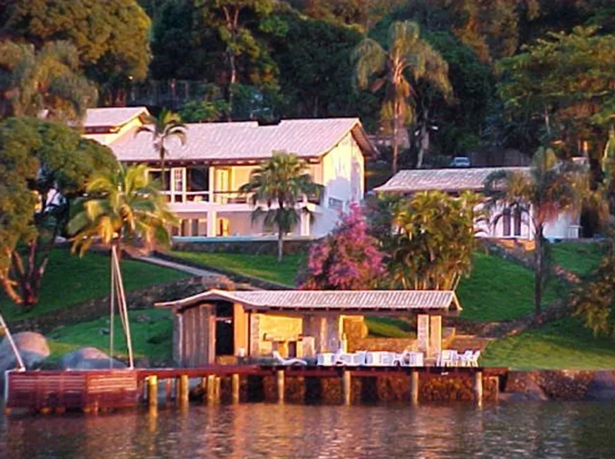 Foto 1 de Casa com 4 Quartos à venda, 600m² em Praia Grande, Angra dos Reis
