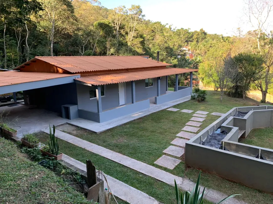 Foto 1 de Fazenda/Sítio com 2 Quartos à venda, 271m² em Planalto Verde, São Roque