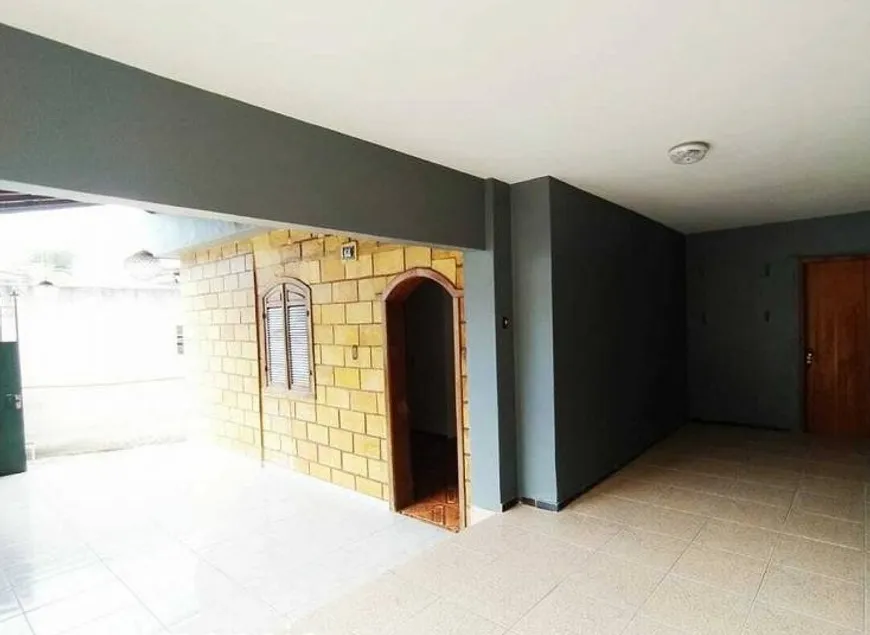 Foto 1 de Casa com 5 Quartos à venda, 260m² em Fernão Dias, Belo Horizonte