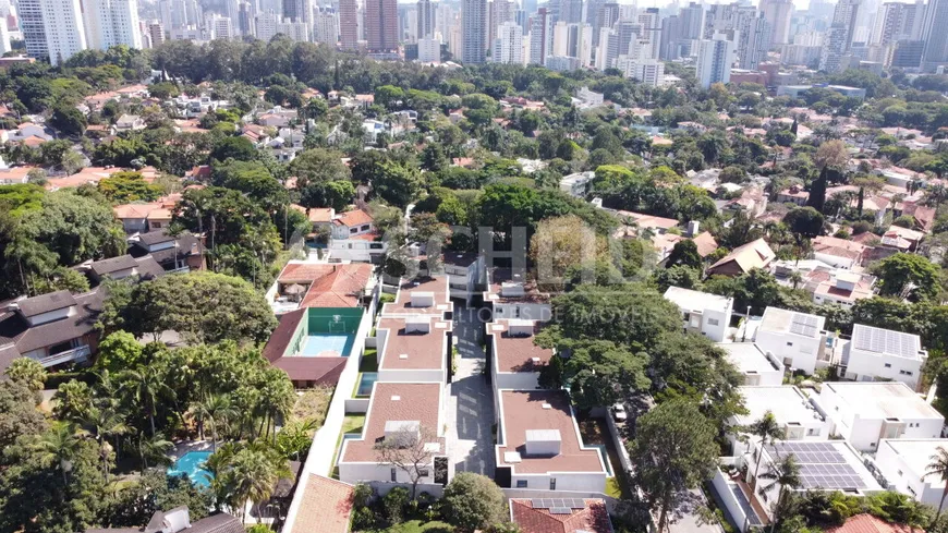 Foto 1 de Casa de Condomínio com 4 Quartos à venda, 500m² em Jardim Cordeiro, São Paulo