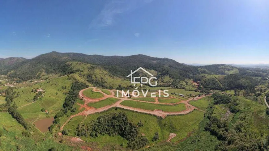 Foto 1 de Lote/Terreno à venda, 300m² em Cachoeirinha, Bom Jesus dos Perdões