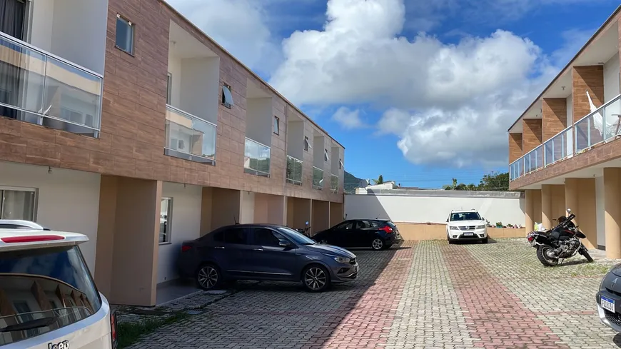 Foto 1 de Apartamento com 2 Quartos à venda, 84m² em Santinho, Florianópolis