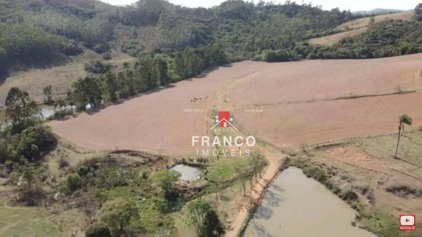 Foto 1 de Fazenda/Sítio à venda, 374m² em Zona Rural, Poços de Caldas