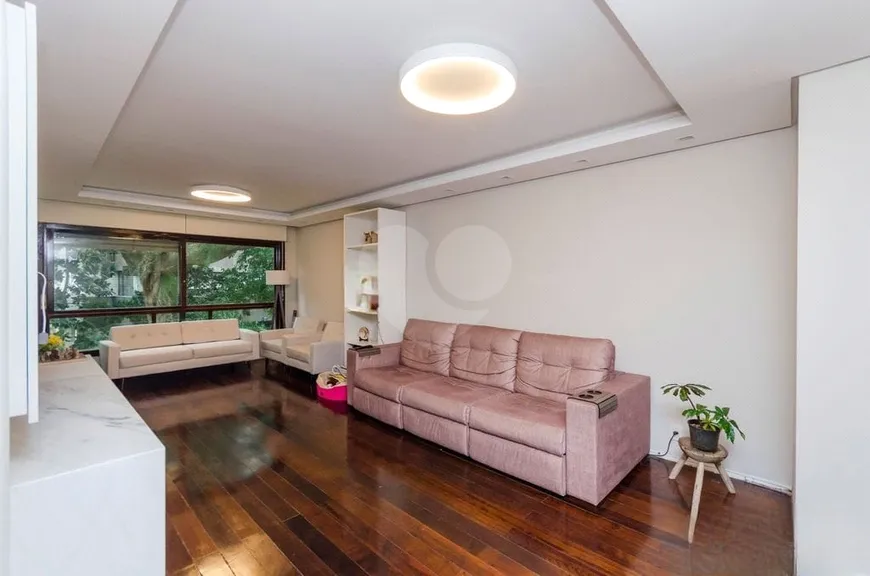 Foto 1 de Apartamento com 3 Quartos à venda, 120m² em Moinhos de Vento, Porto Alegre