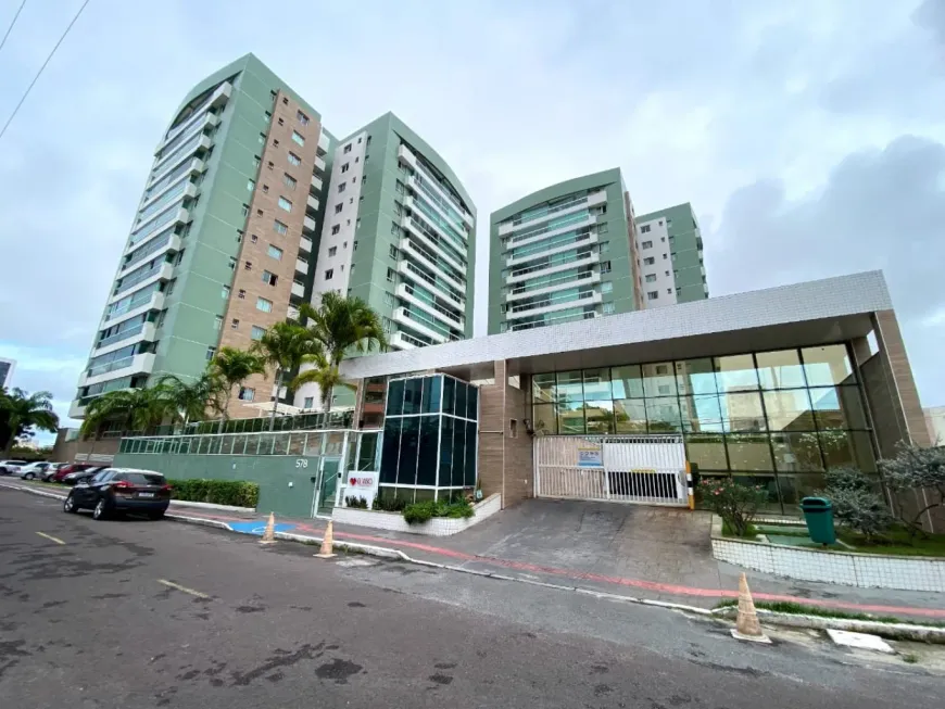 Foto 1 de Apartamento com 3 Quartos à venda, 108m² em Atalaia, Aracaju