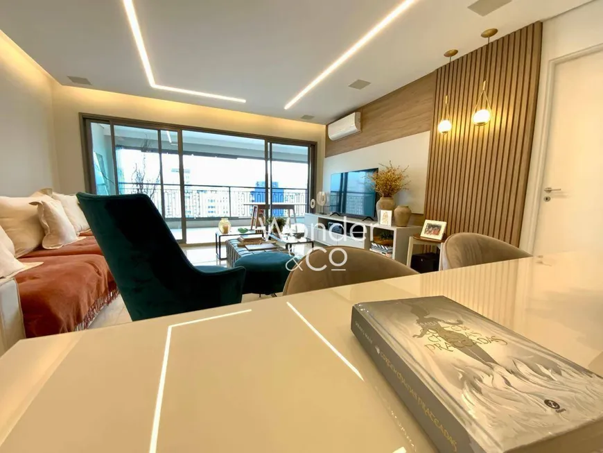 Foto 1 de Apartamento com 3 Quartos à venda, 149m² em Moema, São Paulo