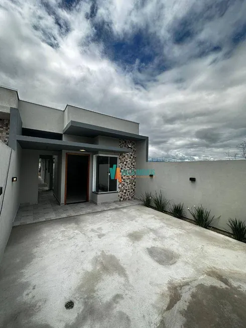 Foto 1 de Casa com 3 Quartos à venda, 84m² em GOLFINHO, Caraguatatuba