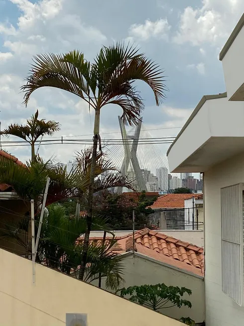 Foto 1 de Casa com 3 Quartos à venda, 200m² em Brooklin, São Paulo