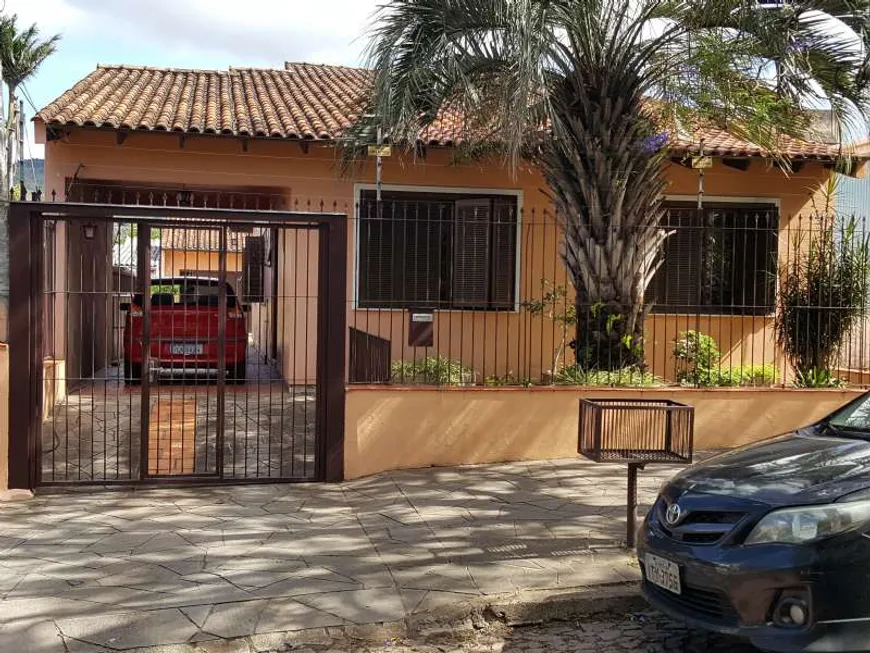 Foto 1 de Casa com 4 Quartos à venda, 205m² em Alto Petrópolis, Porto Alegre