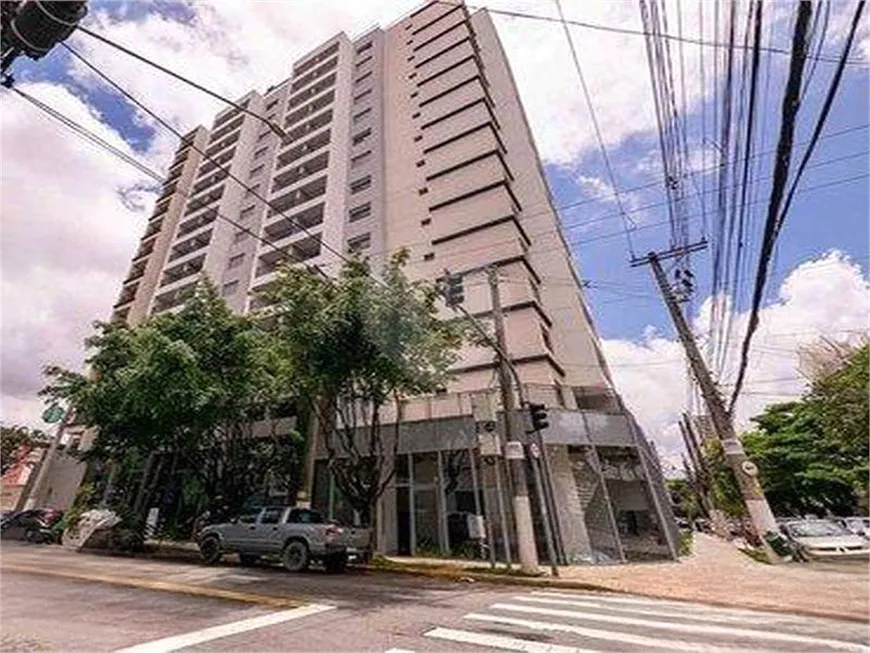 Foto 1 de Apartamento com 1 Quarto para alugar, 32m² em Moema, São Paulo