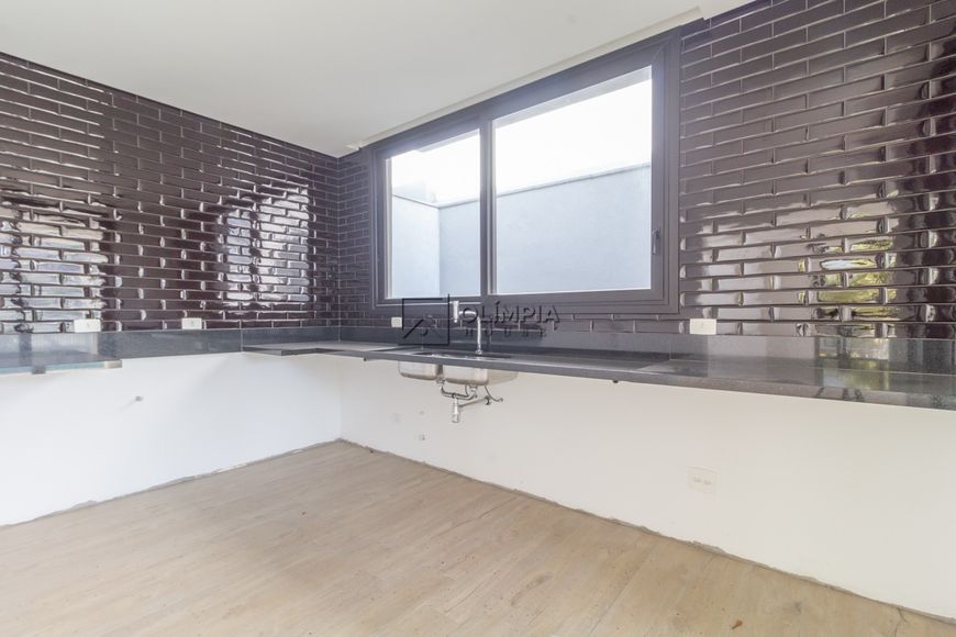 Casa na Alameda dos Nhambiquaras, 111, Ibirapuera em São Paulo, por R