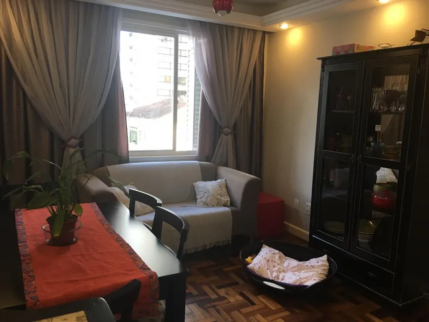 Foto 1 de Apartamento com 2 Quartos à venda, 55m² em Menino Deus, Porto Alegre