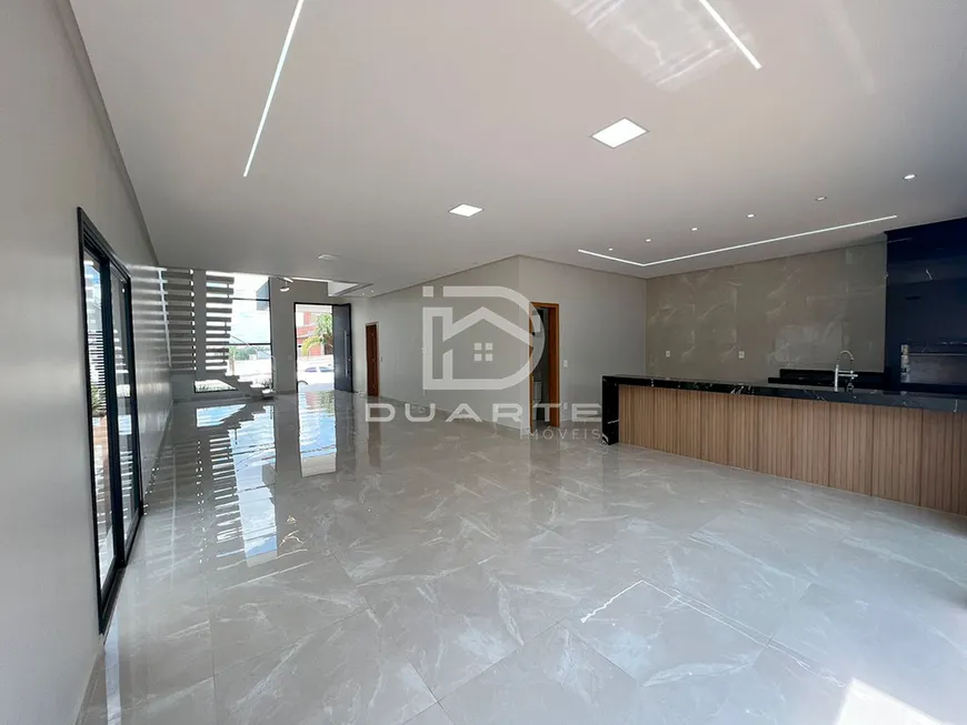 Foto 1 de Sobrado com 4 Quartos à venda, 254m² em Condominio Residencial Gaudi, Anápolis