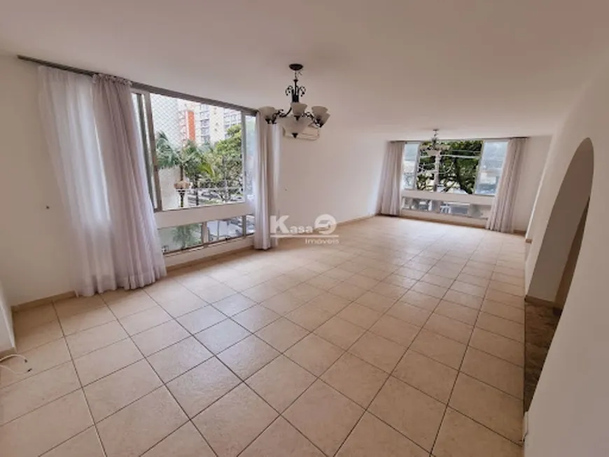 Foto 1 de Apartamento com 4 Quartos para venda ou aluguel, 226m² em Gonzaga, Santos