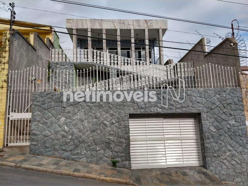 Foto 1 de Casa com 4 Quartos à venda, 400m² em Sagrada Família, Belo Horizonte