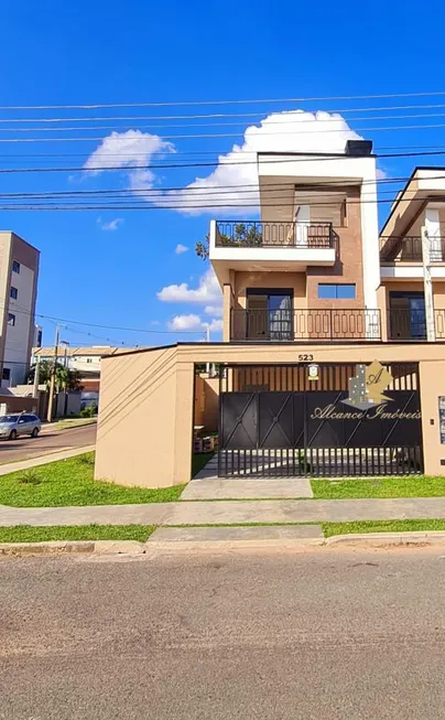 Foto 1 de Sobrado com 3 Quartos à venda, 200m² em Cidade Jardim, São José dos Pinhais