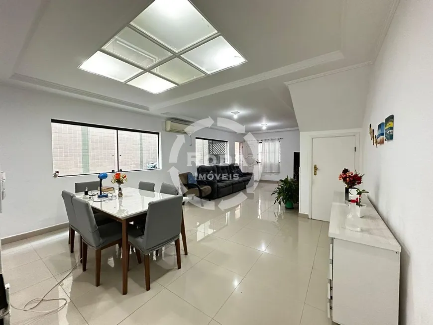 Foto 1 de Casa com 3 Quartos à venda, 184m² em Campo Grande, Santos