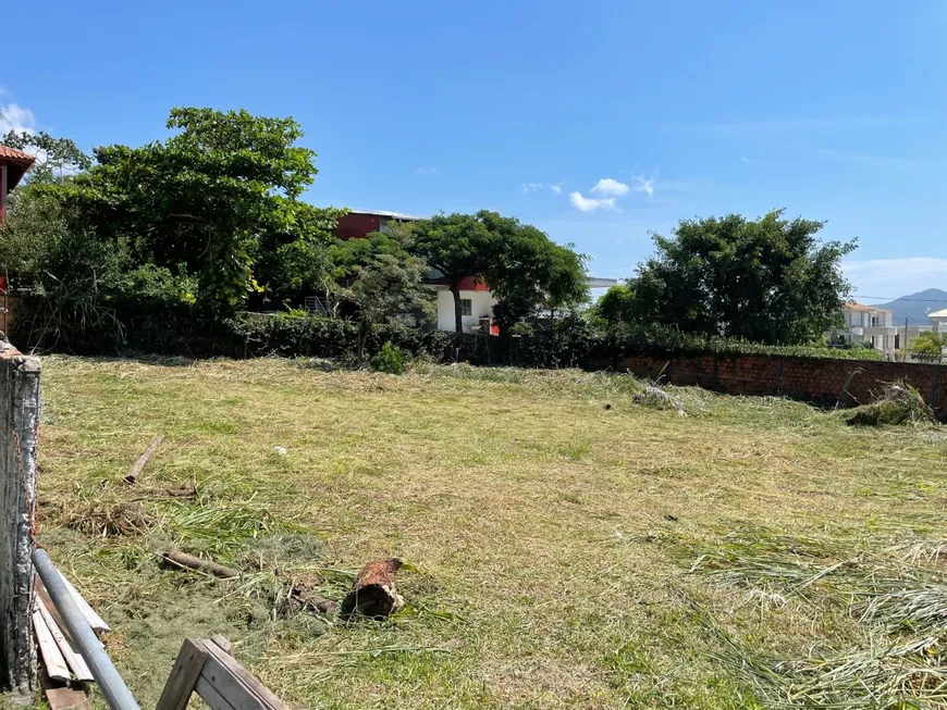 Foto 1 de Lote/Terreno à venda, 704m² em Ingleses do Rio Vermelho, Florianópolis