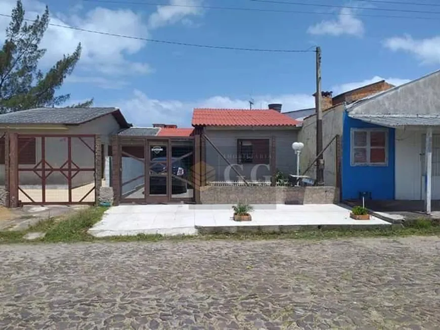 Foto 1 de Casa com 2 Quartos à venda, 100m² em Centro, Balneário Pinhal